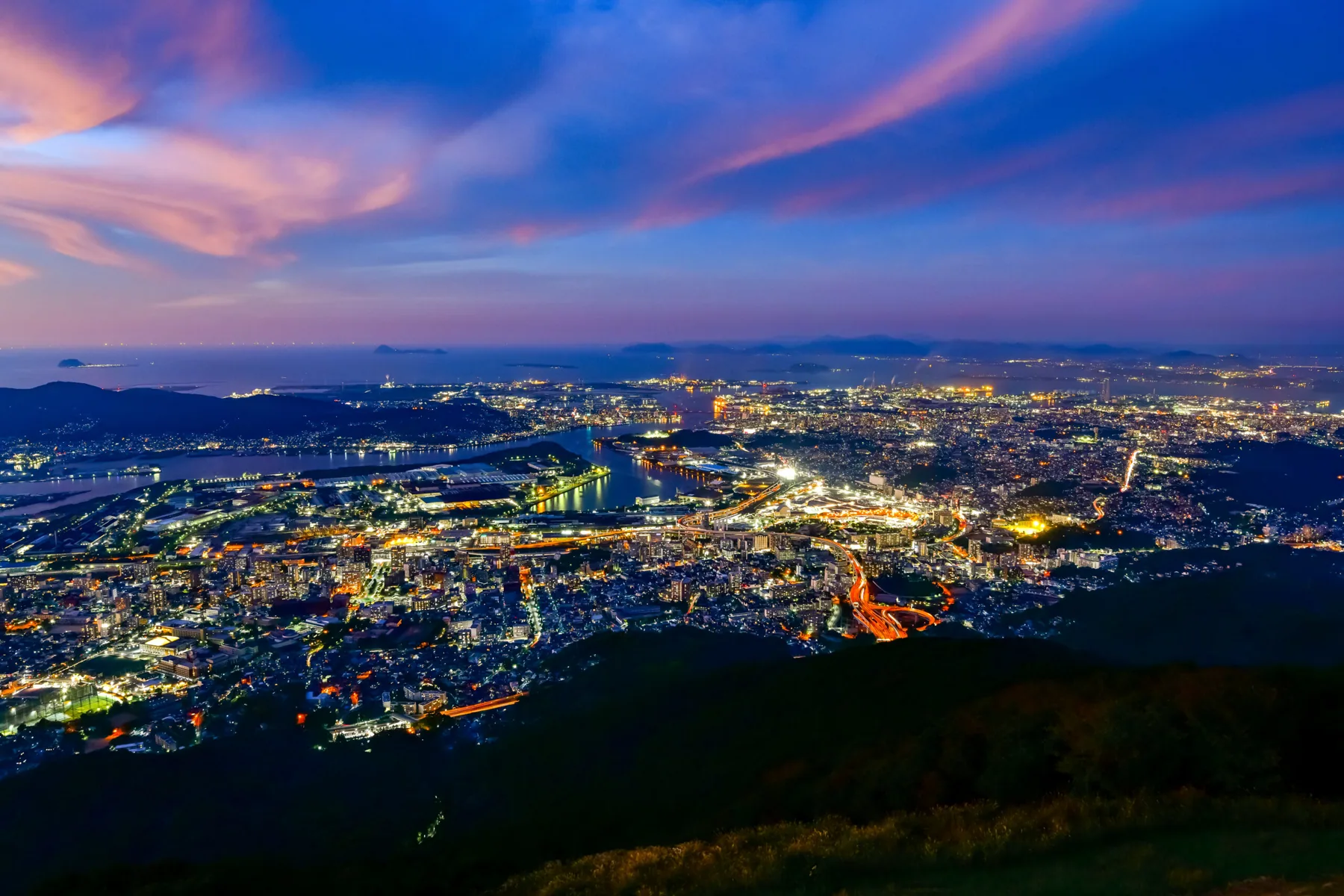皿倉山から望む北九州市の夜景